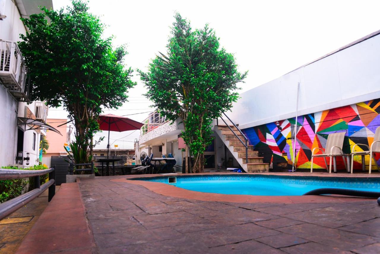 Connecting Lagos Suites Exterior photo